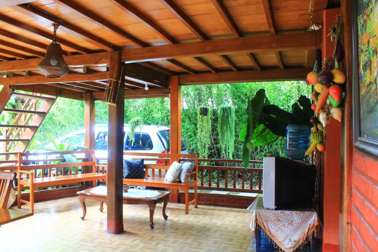 Oemah Kajoe Lembang Villa Ngoại thất bức ảnh