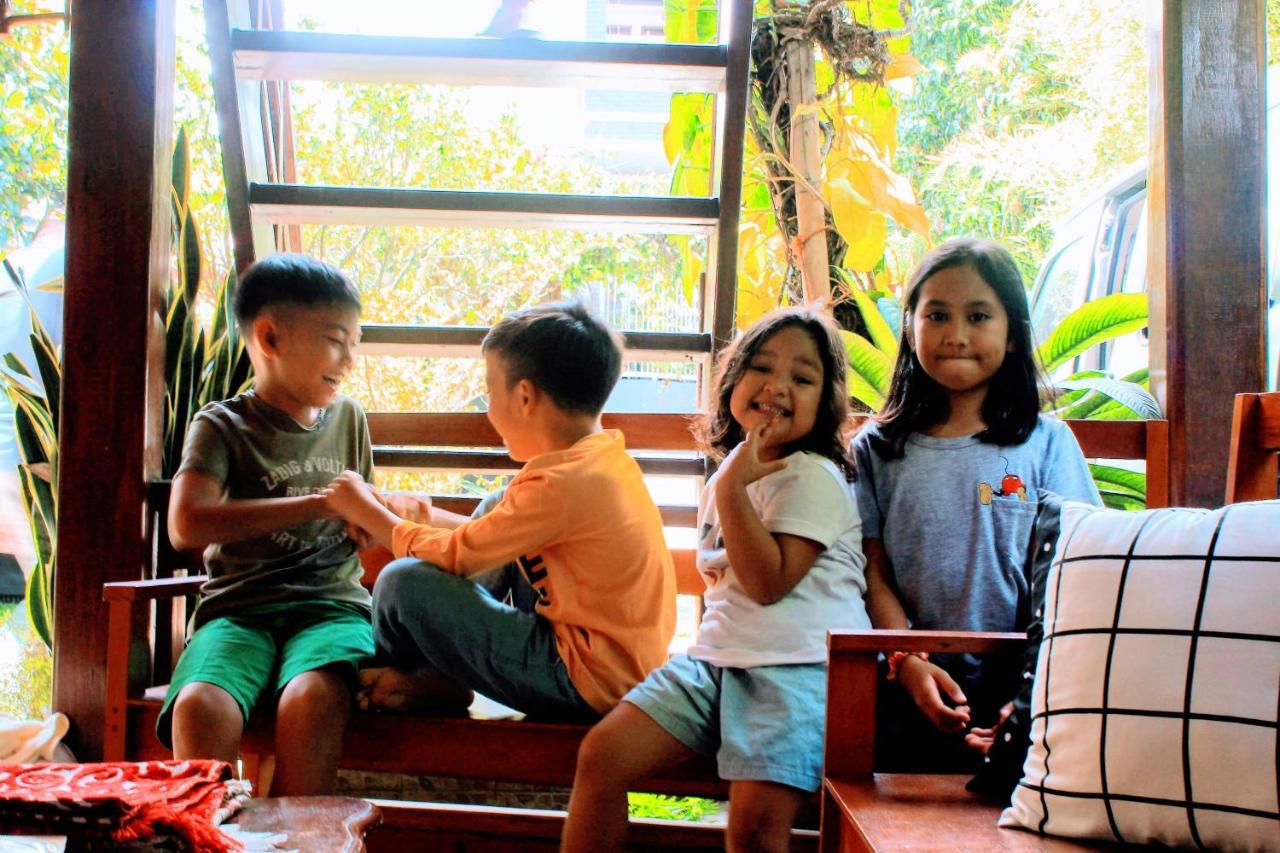 Oemah Kajoe Lembang Villa Ngoại thất bức ảnh